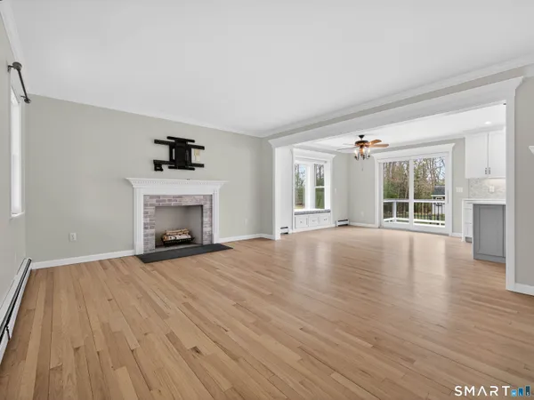 $529,900 | 31 Hebert Lane, Woodstock, CT 06281