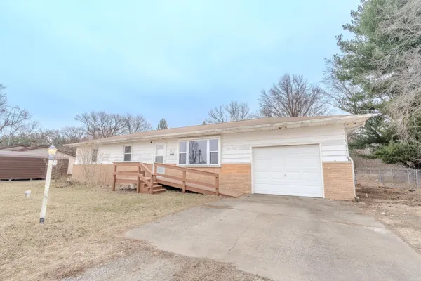 $202,500 | 2615 East 100 South, Knox, IN 46534