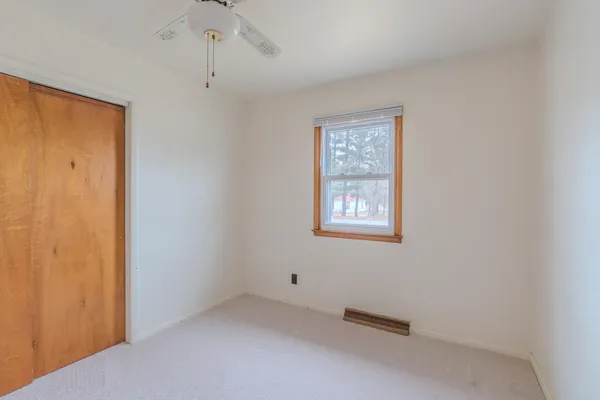 $202,500 | 2615 East 100 South, Knox, IN 46534