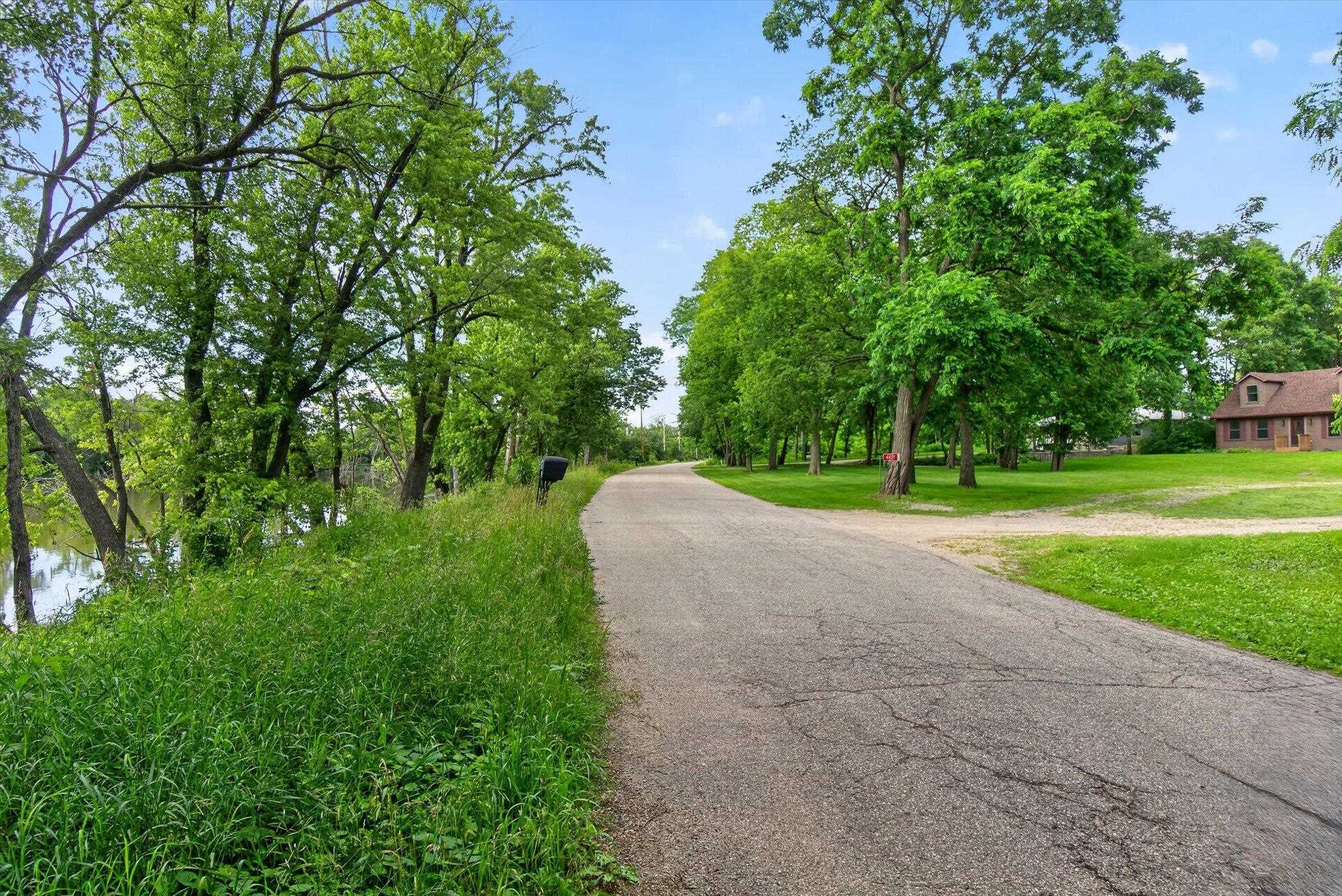 4437 South Oakley Road Janesville, WI 53546 - Photo 35 of 40