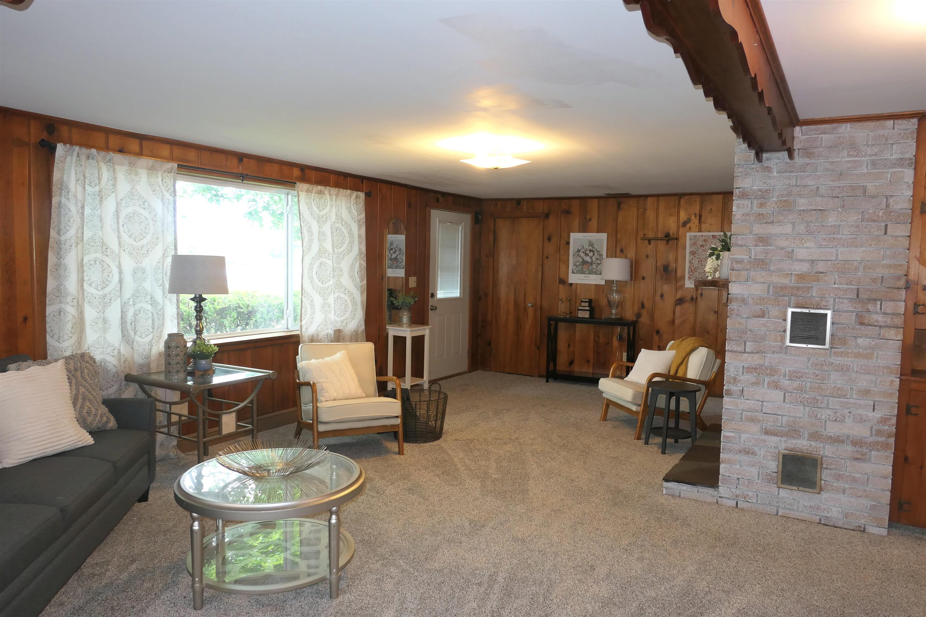 135 Riverside Drive Alma, MI 48801 - Photo 8 of 25