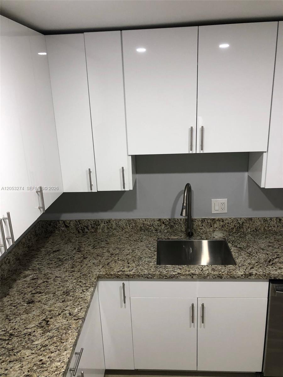 7787 Southwest 86th Street, Unit E203 Miami, FL 33143 - Photo 8 of 28