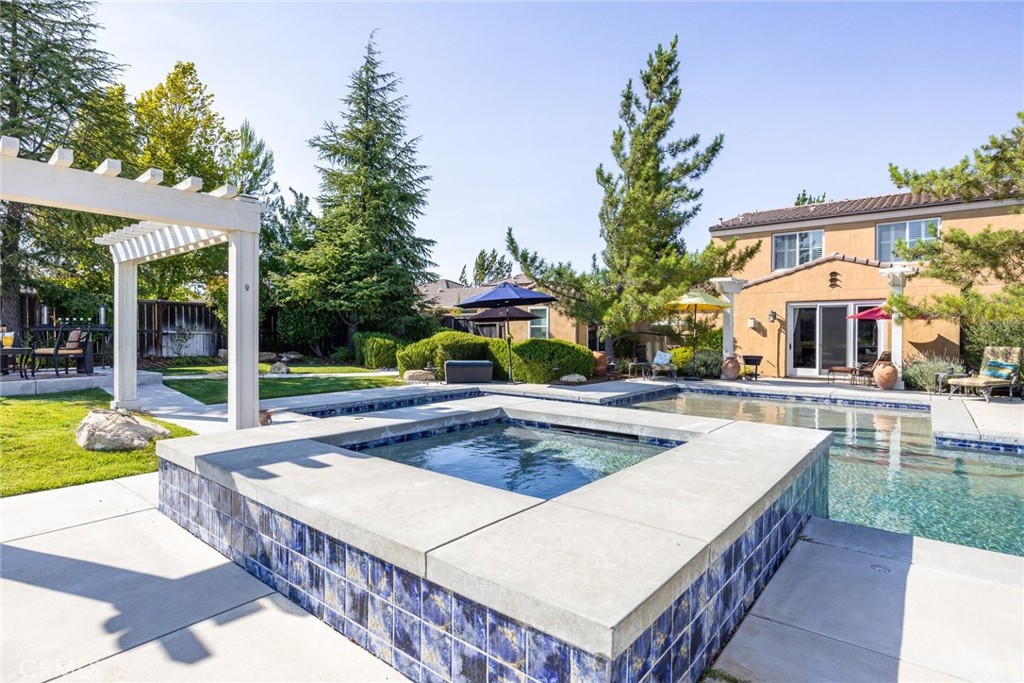 1549 Via Rojas Templeton, CA 93465 - Photo 20 of 29 a view of a backyard with swimming pool