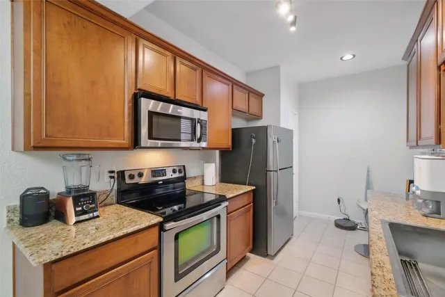 $149,000 | 2255 Braeswood Park Drive, Unit 166, Houston, TX 77030