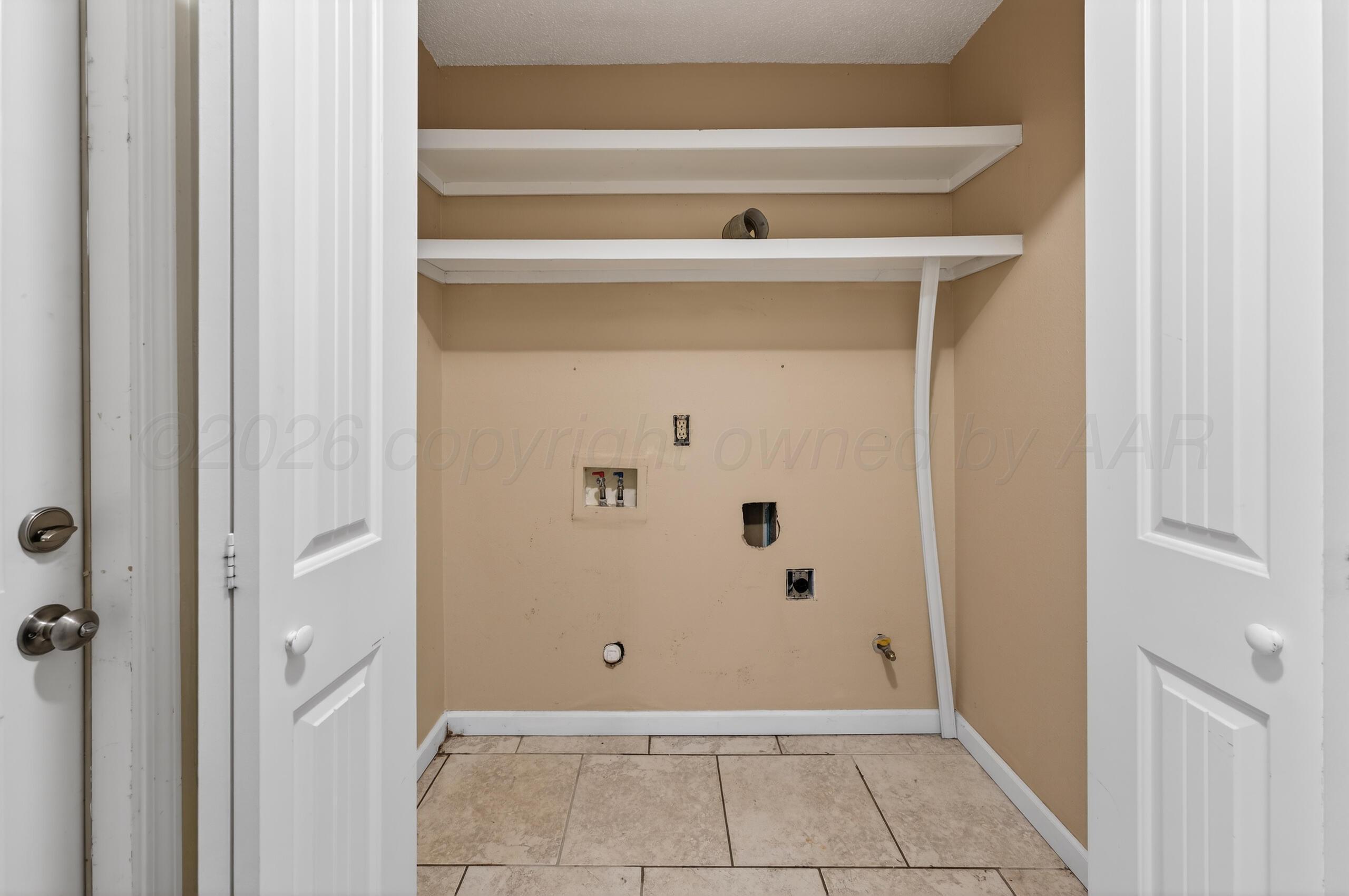 7313 Holyoke Trail Amarillo, TX 79121 - Photo 24 of 56 a view of an empty room
