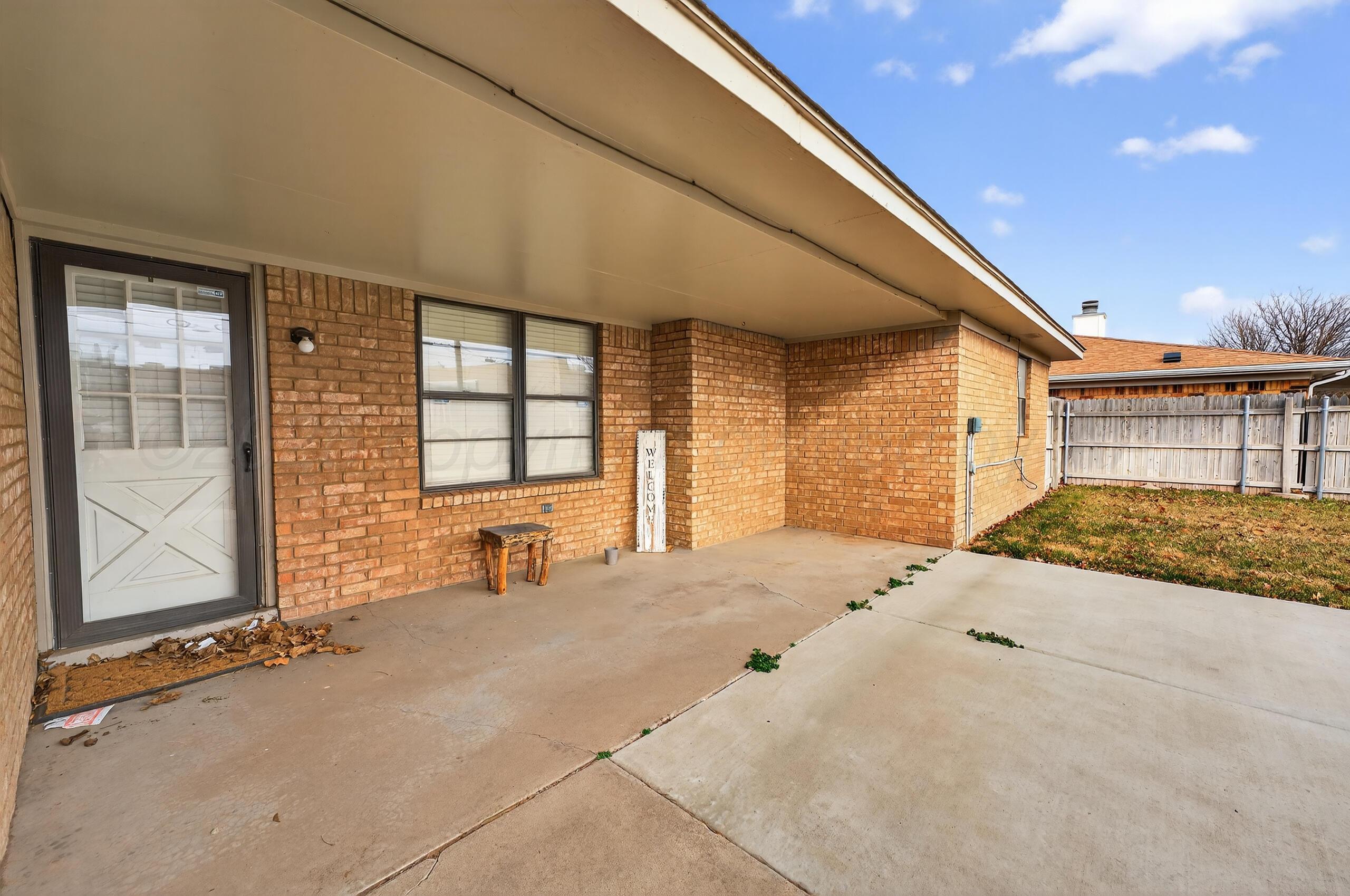 7313 Holyoke Trail Amarillo, TX 79121 - Photo 53 of 56 a view of a house with a patio