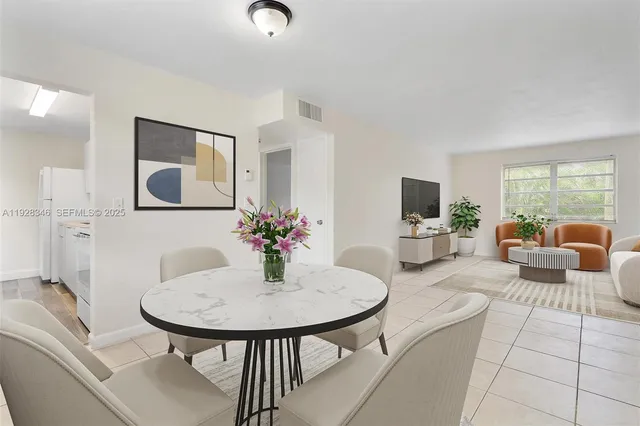 $1,710 | 1715 North 16th Avenue, Unit 203, Hollywood, FL 33020