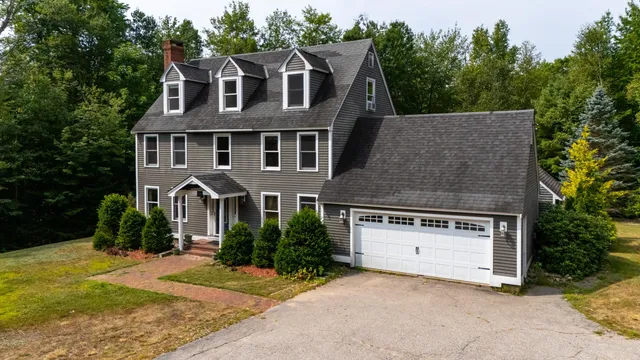 $664,900 | 319 Grandview Road, Conway, NH 03818