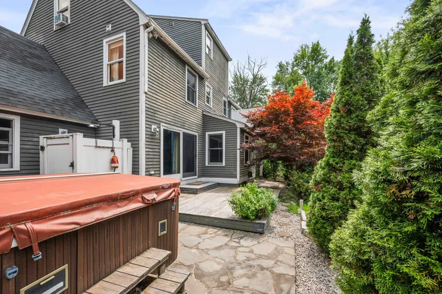 $649,900 | 319 Grandview Road, Conway, NH 03818