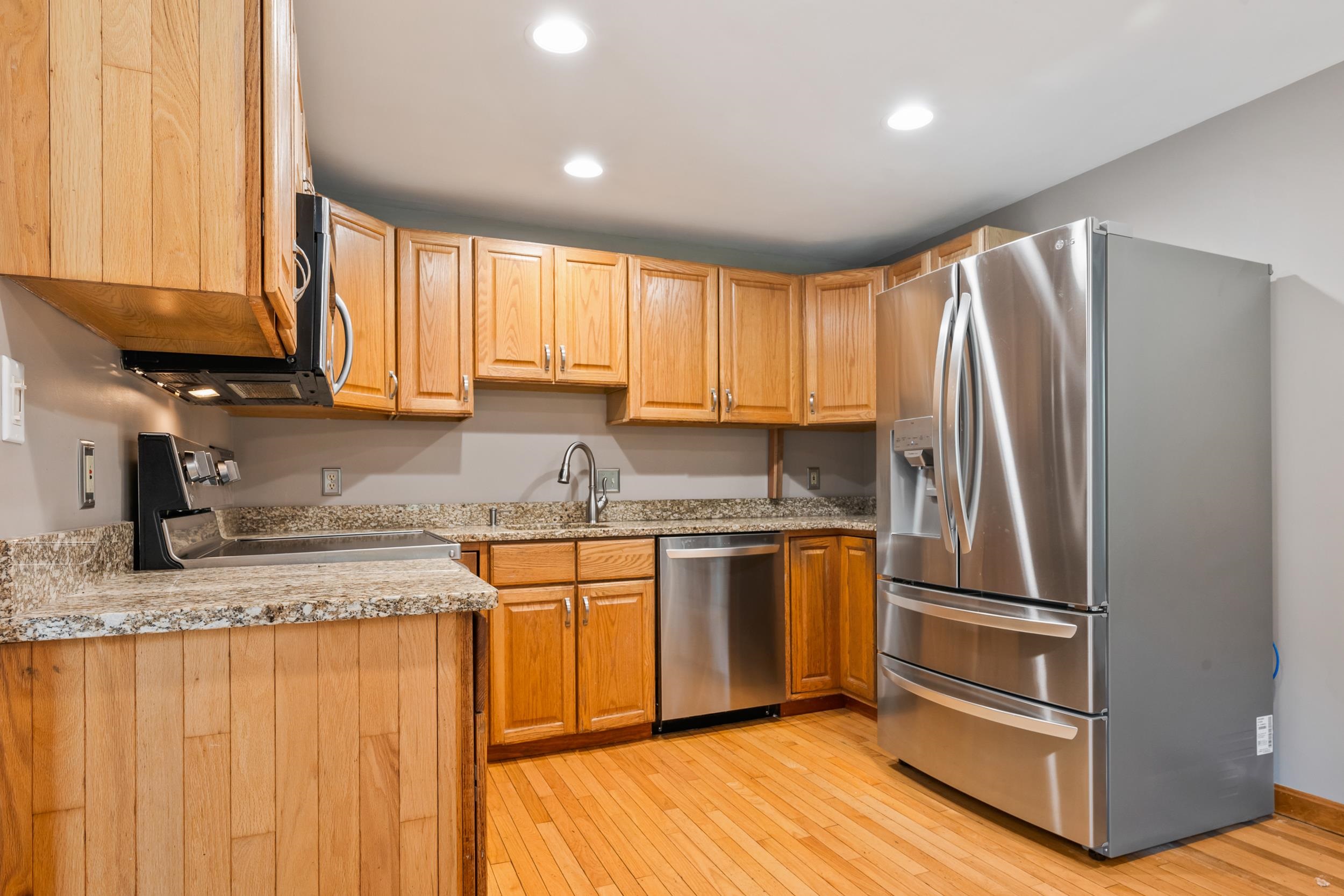 319 Grandview Road Conway, NH 03818 - Photo 7 of 57