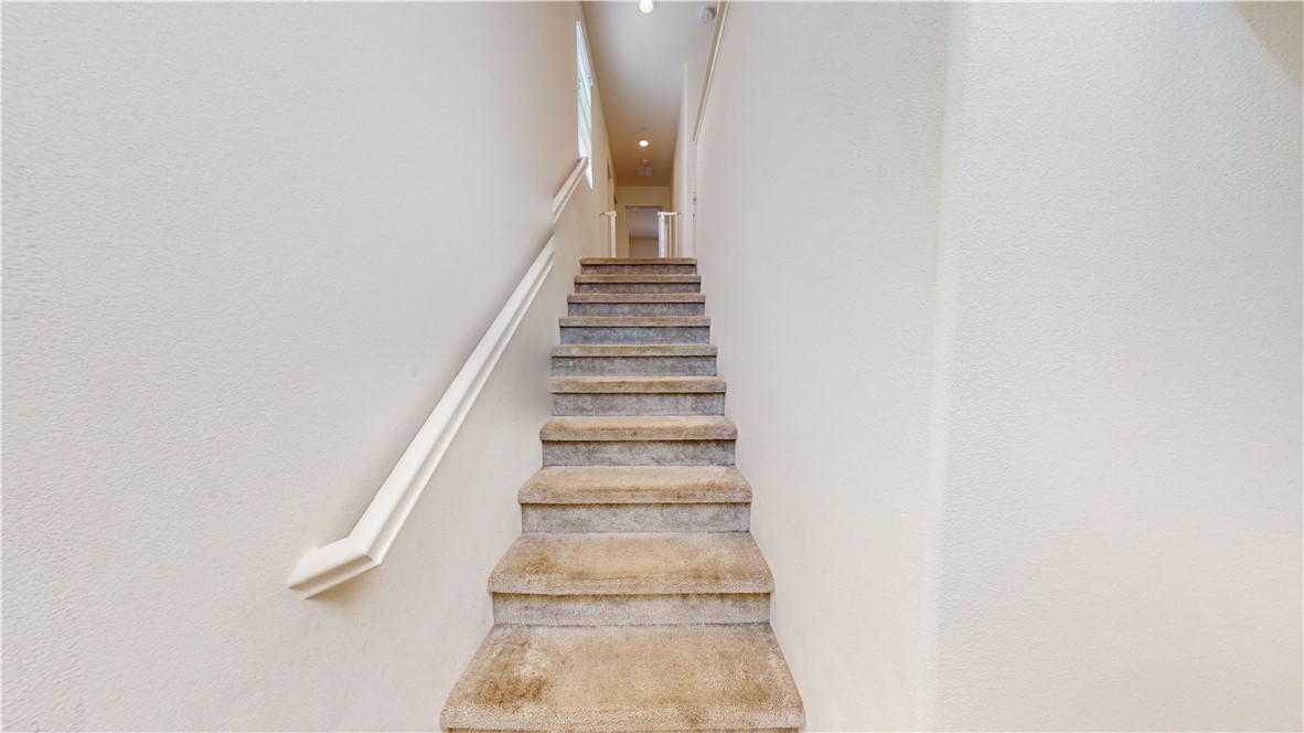 165 Linden Court Perris, CA 92571 - Photo 11 of 36 a view of entryway