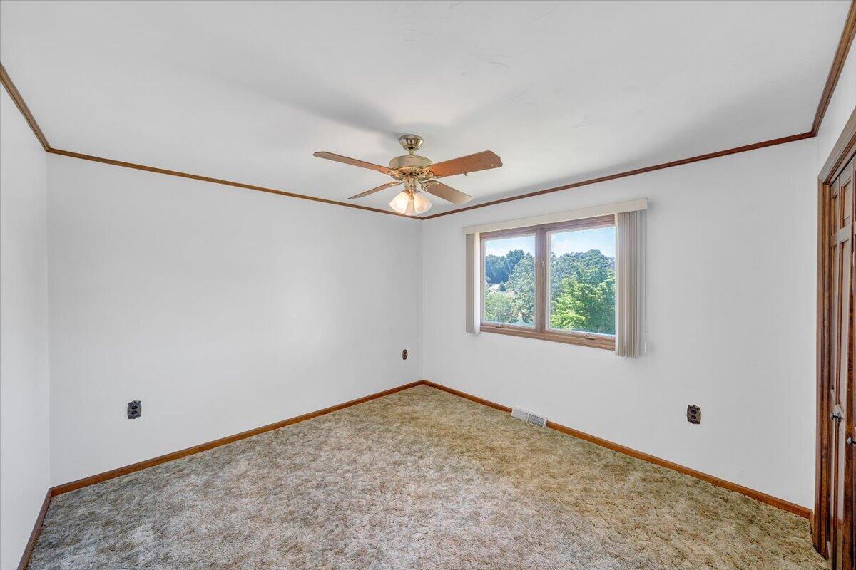 159 Windmere Trail Moneta, VA 24121 - Photo 28 of 88 Bedroom