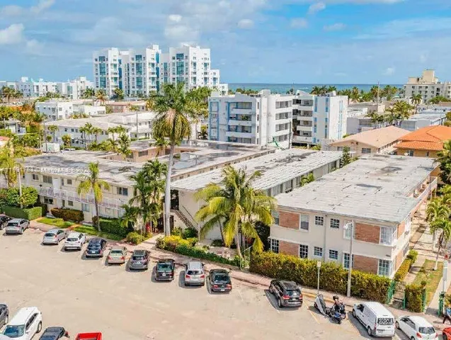 $3,400,000 | 7435 Byron Avenue, Miami Beach, FL 33141