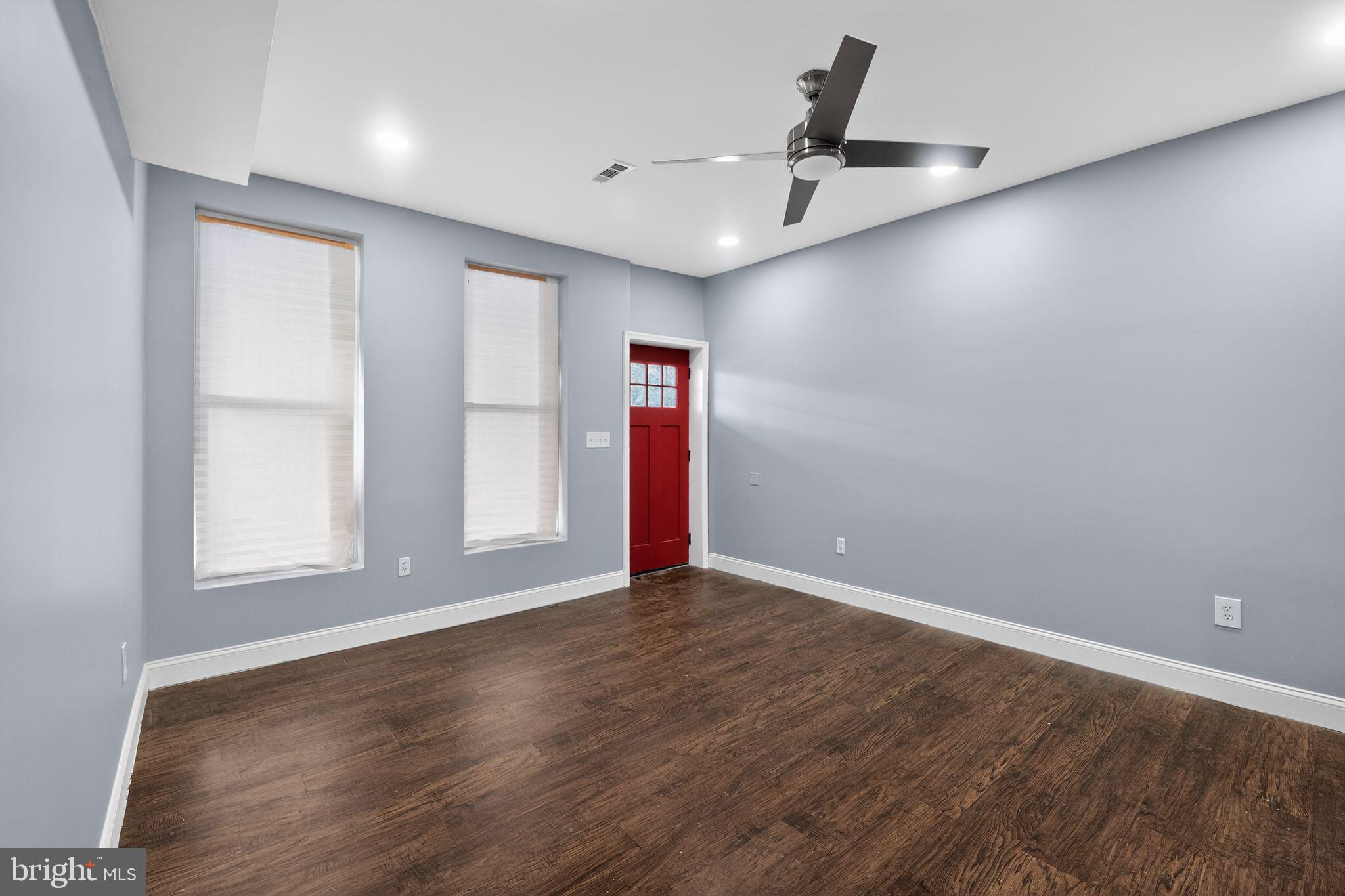 5018 Belair Road Baltimore, MD 21206 - Photo 3 of 32 living room