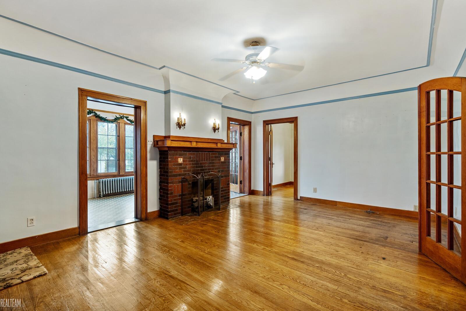 22246 Virginia Eastpointe, MI 48021 - Photo 41 of 69 50130672-6B146628-C40A-48DA-B4FE-DF2479A55ED4.JPG