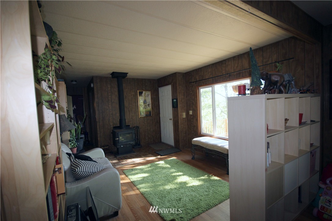 18820 Mountain View Road Northeast Duvall, WA 98019 - Photo 5 of 15 Gallery Image 5