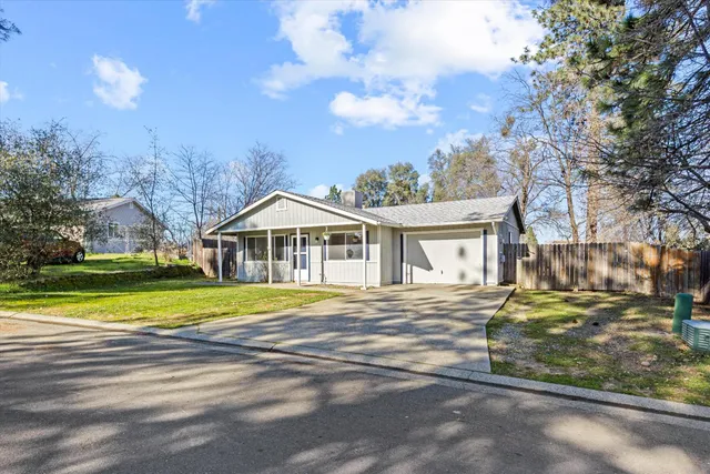 $385,000 | 464 Cappella Drive, Diamond Springs, CA 95619