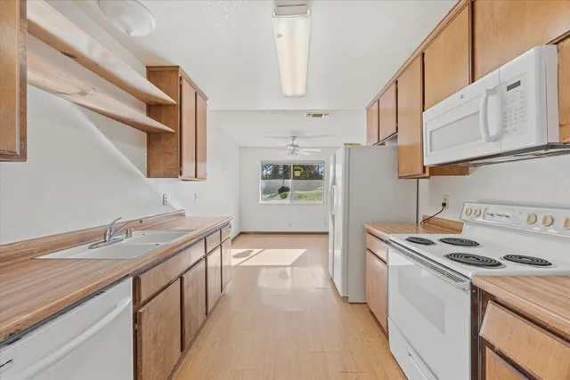 $385,000 | 464 Cappella Drive, Diamond Springs, CA 95619