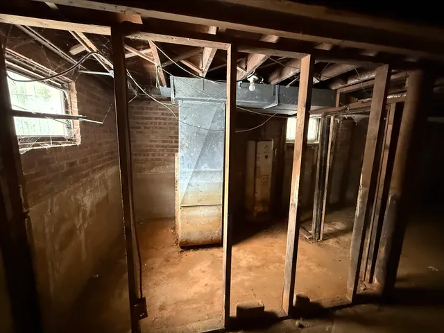 $115,000 | 1237 East 95th Street, Chicago, IL 60628