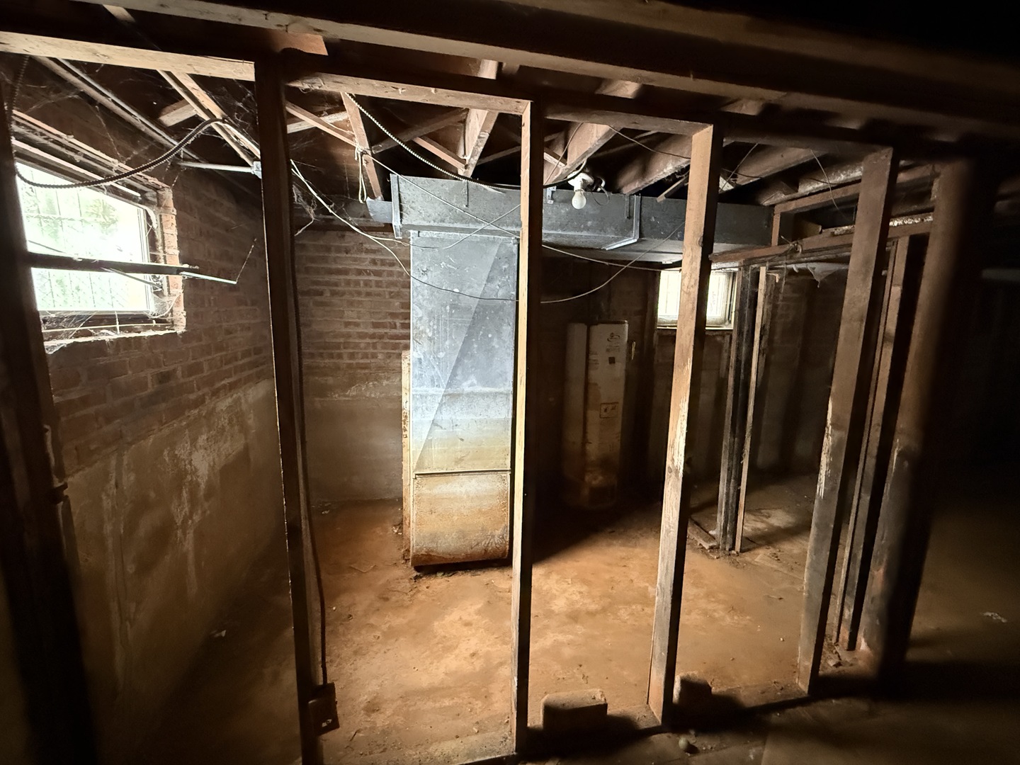 1237 East 95th Street Chicago, IL 60628 - Photo 10 of 11 a view of walk in closet