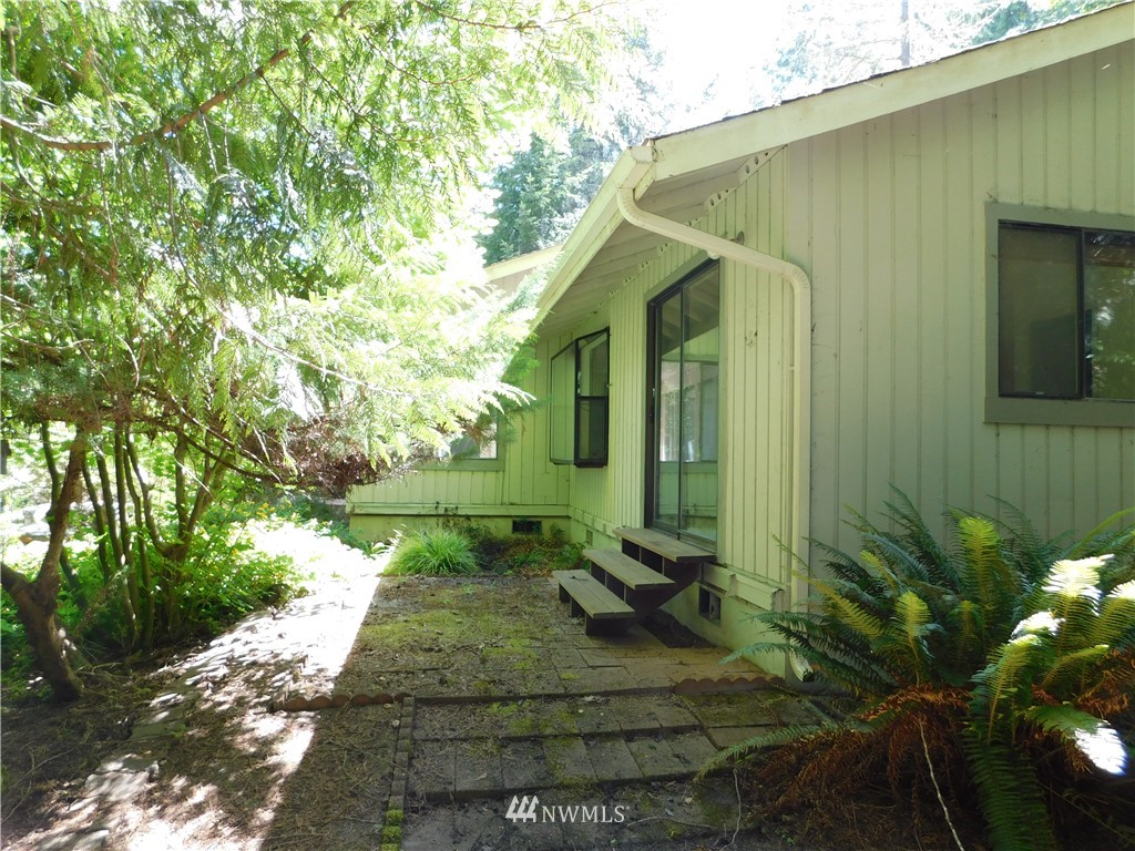 6048 Young Road Northwest Olympia, WA 98502 - Photo 17 of 23 Gallery Image 17