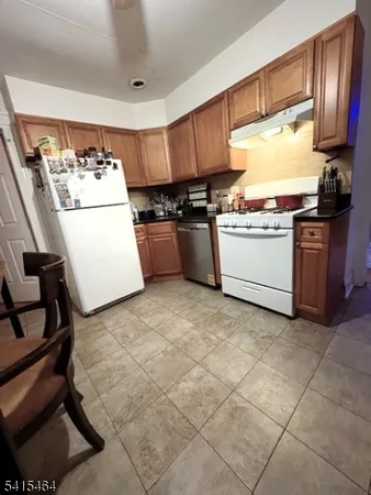 $899,900 | 15 East Clay Avenue, Roselle Park, NJ 07204