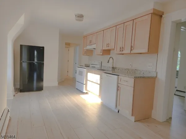 $899,900 | 15 East Clay Avenue, Roselle Park, NJ 07204