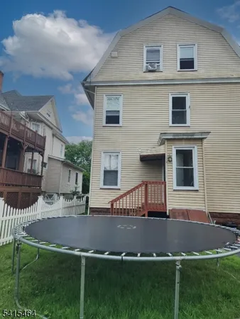 $899,900 | 15 East Clay Avenue, Roselle Park, NJ 07204