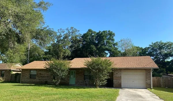 $1,575 | 3026 Northeast 39th Place, Ocala, FL 34479