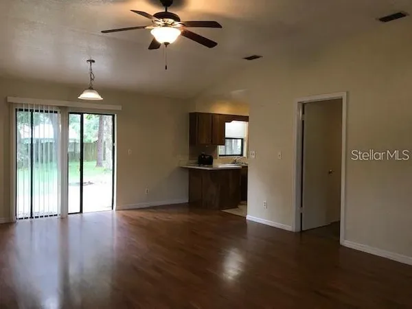 $1,575 | 3026 Northeast 39th Place, Ocala, FL 34479