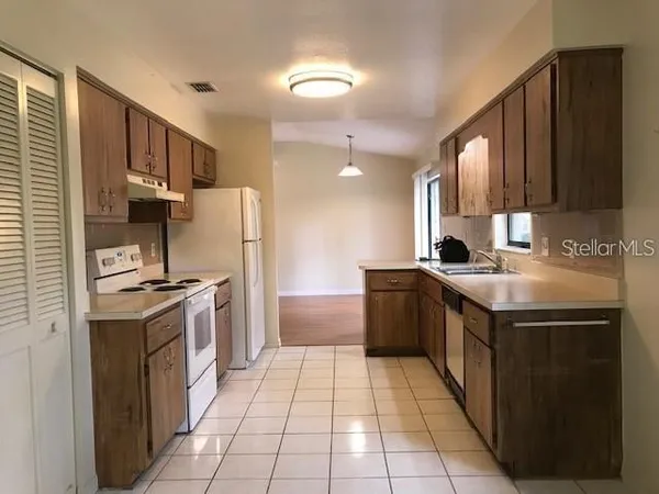 $1,575 | 3026 Northeast 39th Place, Ocala, FL 34479