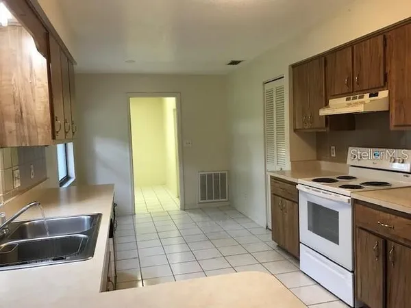 $1,575 | 3026 Northeast 39th Place, Ocala, FL 34479