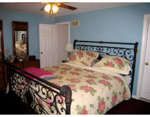 2 Country Village Way, Unit 2 Millis, MA 02054 - Photo 11 of 17