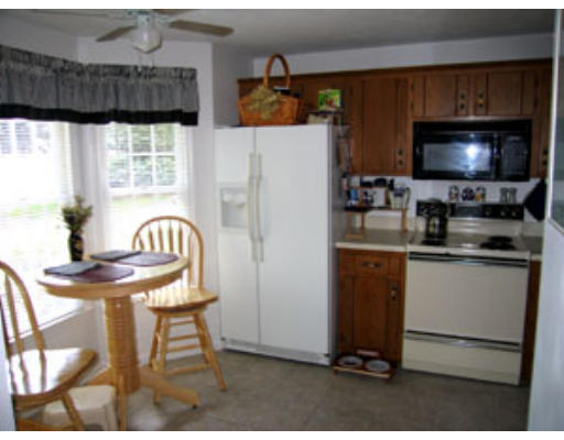 2 Country Village Way, Unit 2 Millis, MA 02054 - Photo 3 of 17