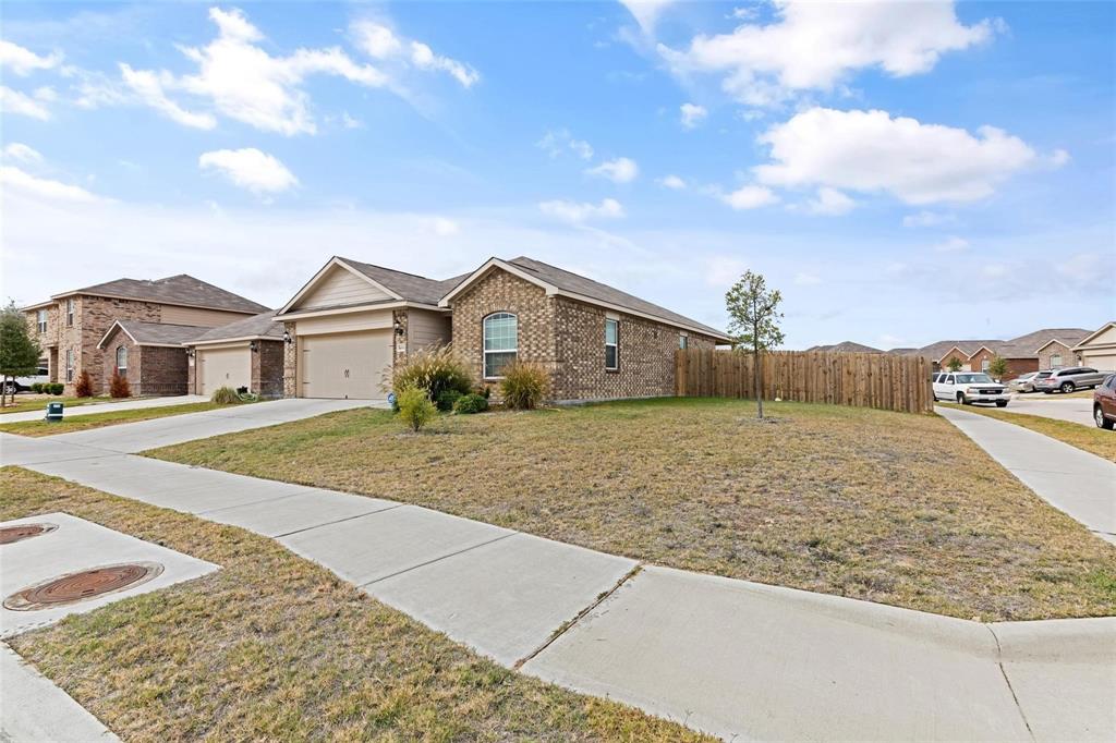 6041 Spring Ranch Drive Fort Worth, TX 76179 - Photo 2 of 24 Gallery Image 2