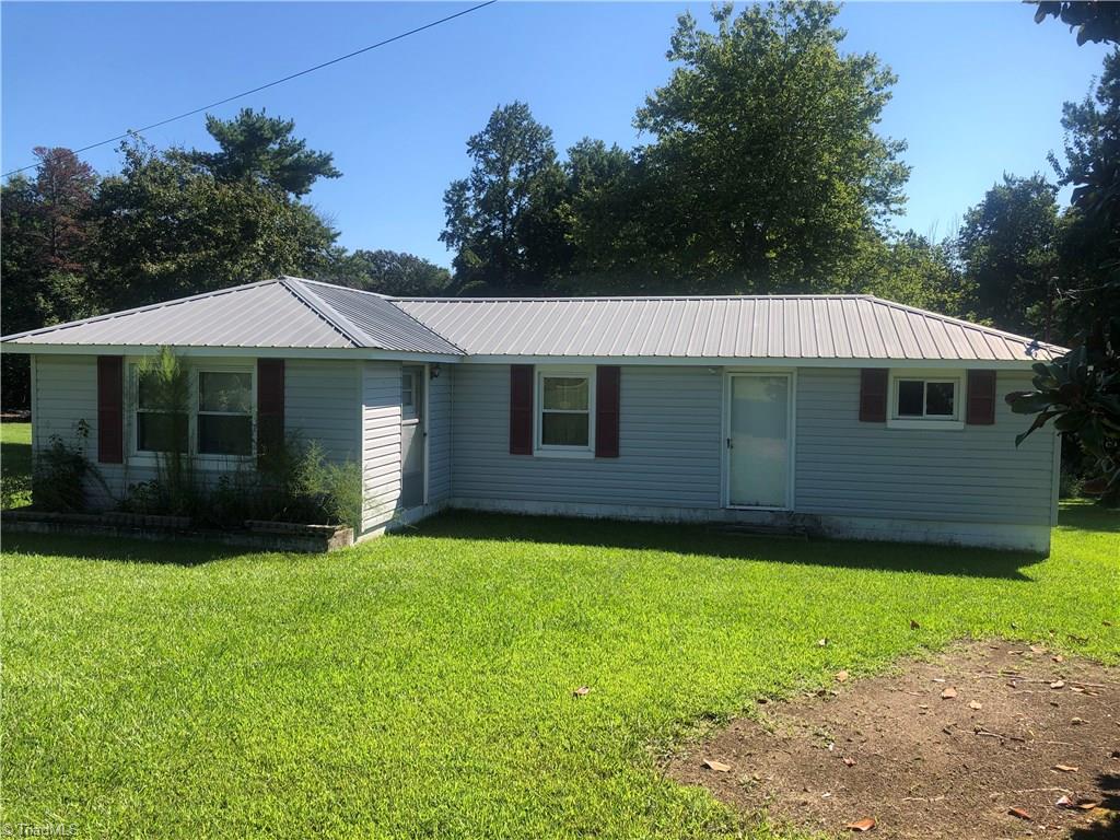1945 Cunningham Road Thomasville, NC 27360 - Photo 1 of 3
