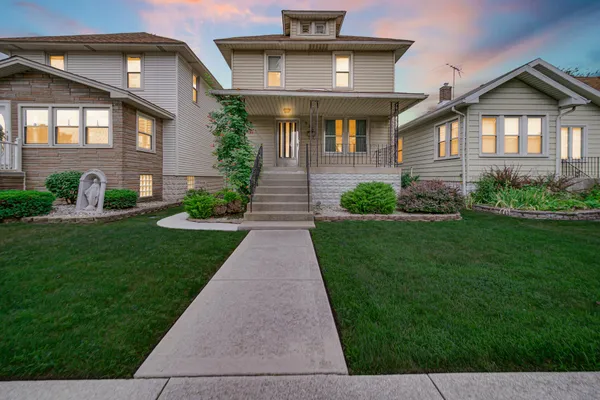 $219,999 | 1928 Lincoln Avenue, Whiting, IN 46394