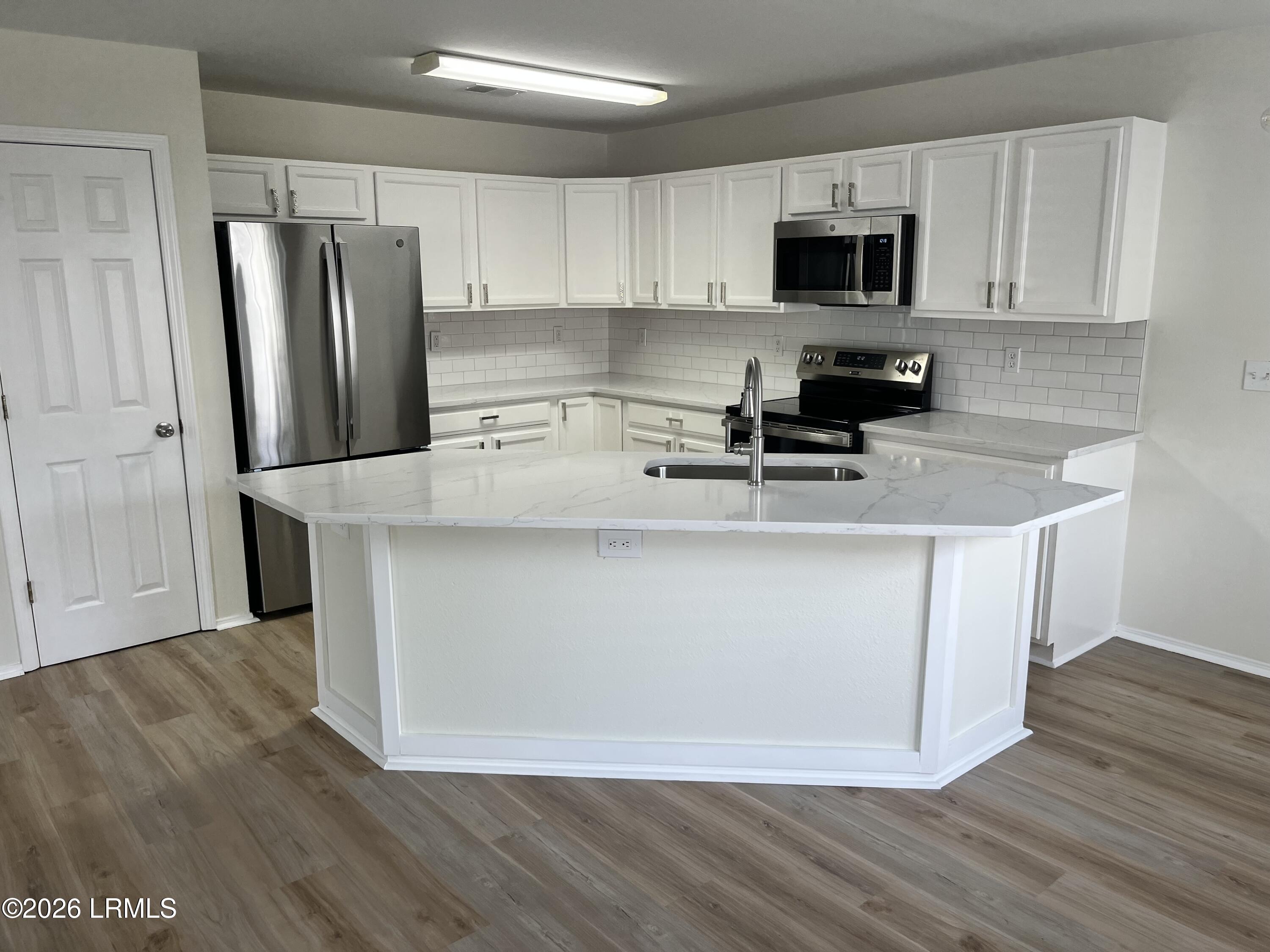 300 Campus Lane Bluffton, SC 29909 - Photo 11 of 36 IMG_3701