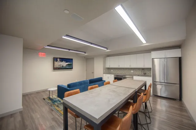 $5,000 | 115 East 34th Street, Unit 2102 | Murray Hill