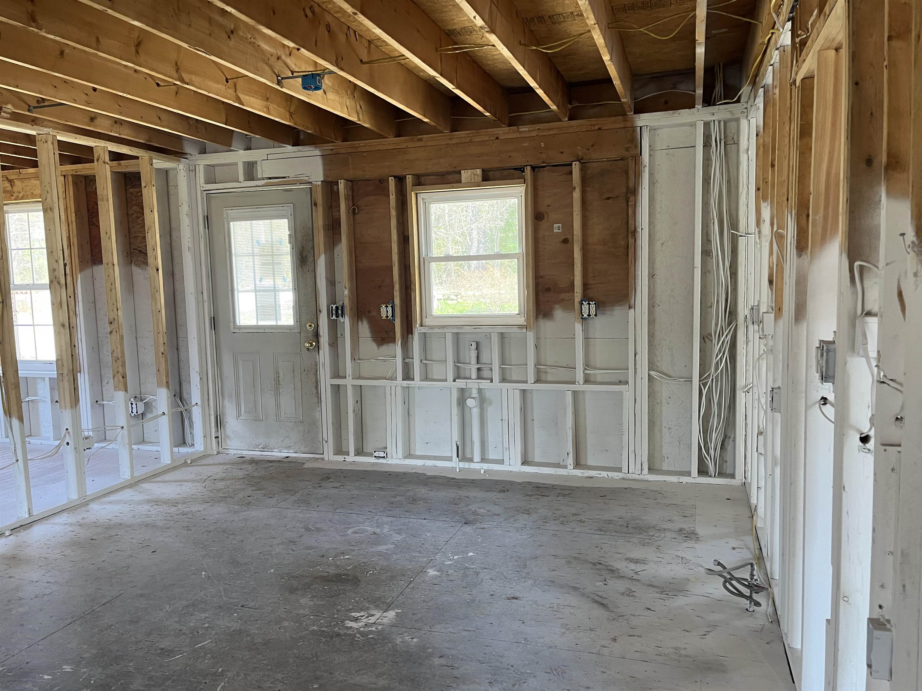 278 Stage Road Nottingham, NH 03290 - Photo 11 of 24