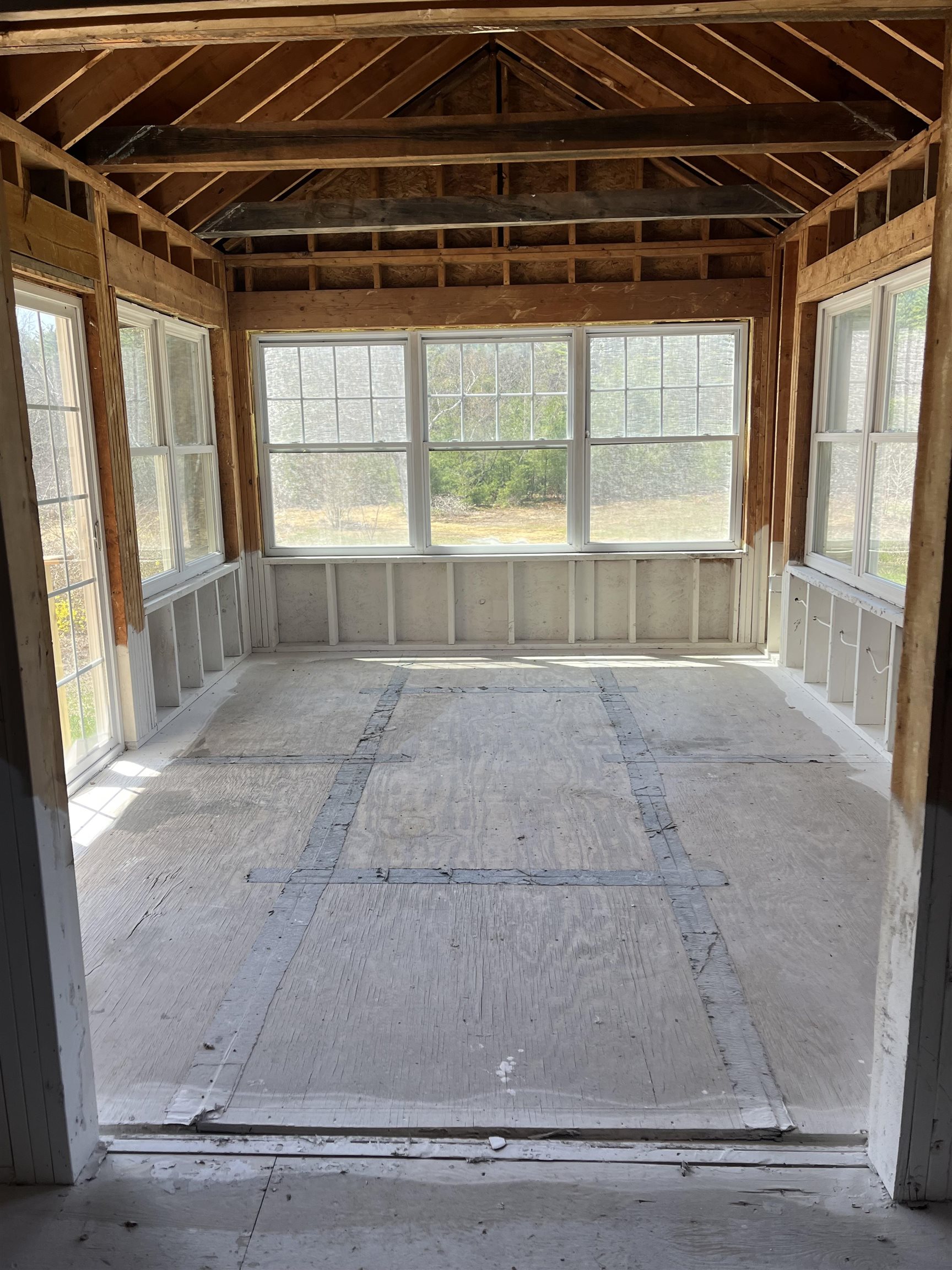278 Stage Road Nottingham, NH 03290 - Photo 16 of 24