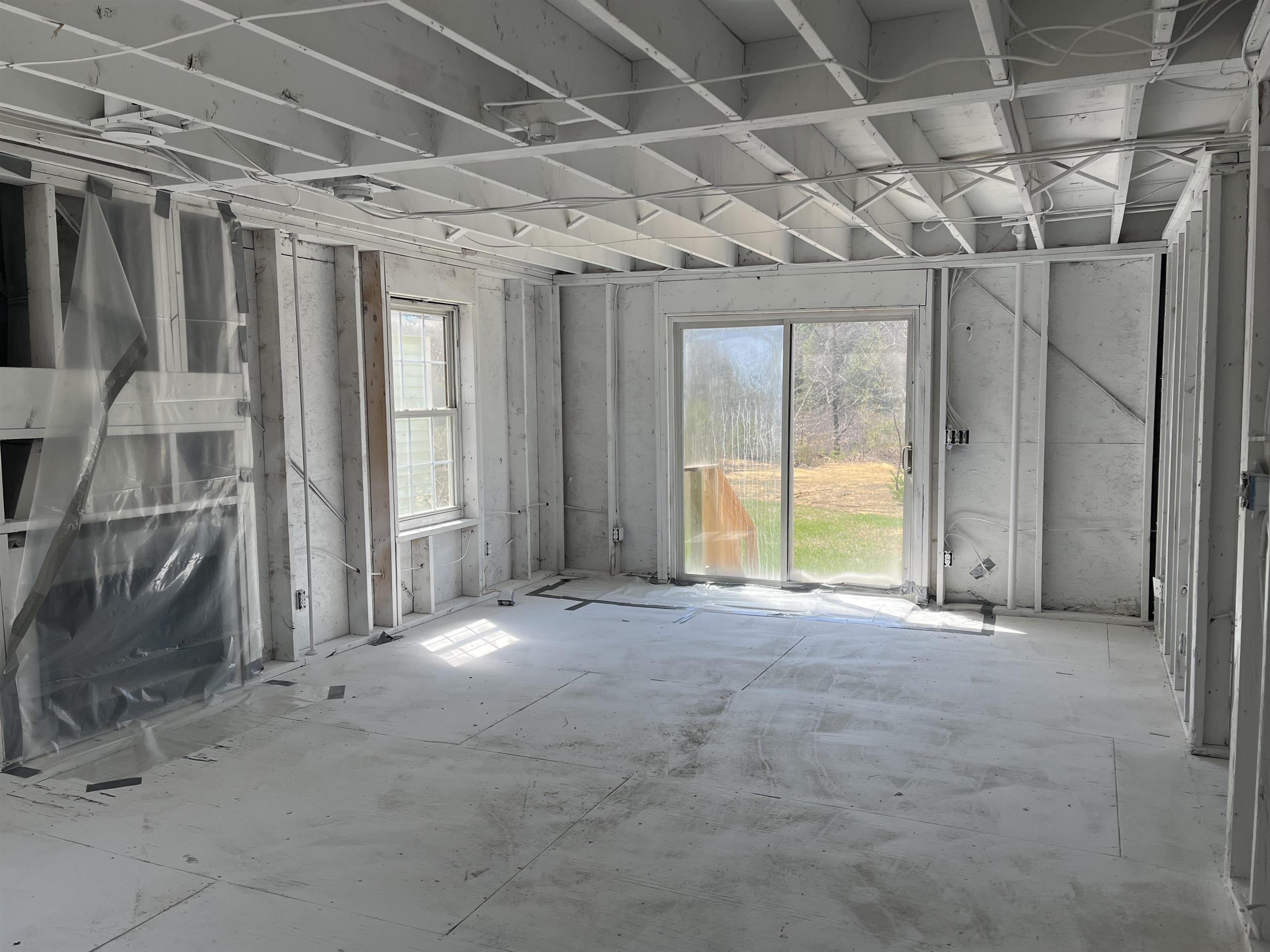 278 Stage Road Nottingham, NH 03290 - Photo 5 of 24