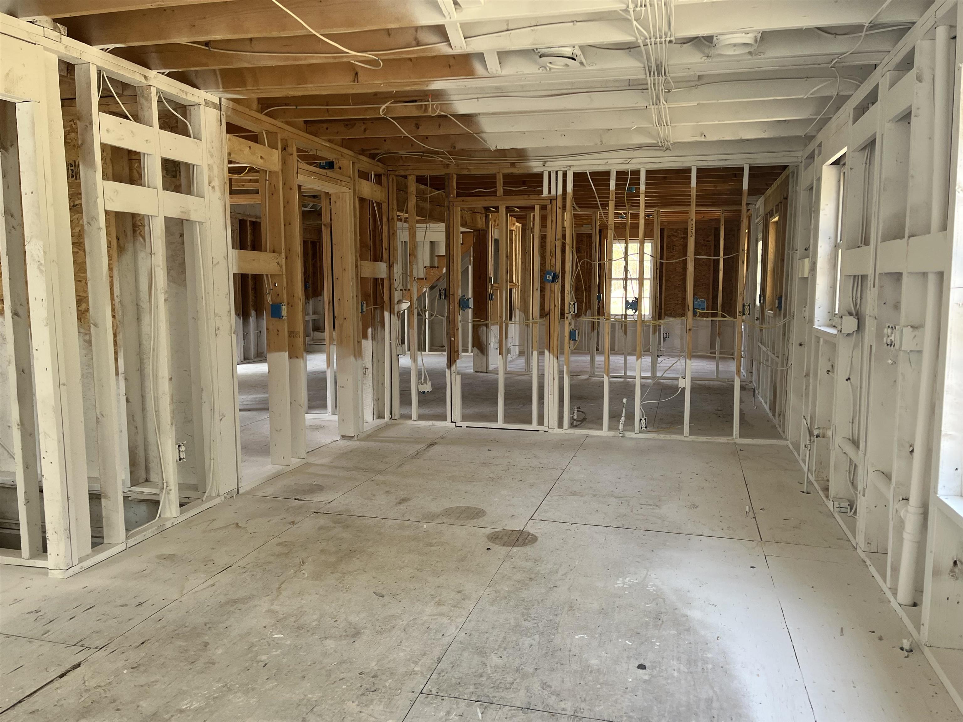 278 Stage Road Nottingham, NH 03290 - Photo 8 of 24