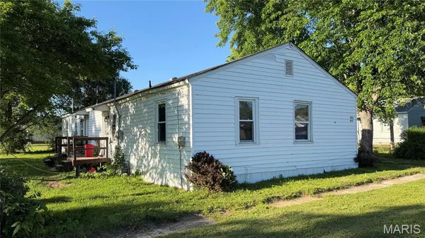 $120,000 | 613 Reed Drive, East Alton, IL 62024