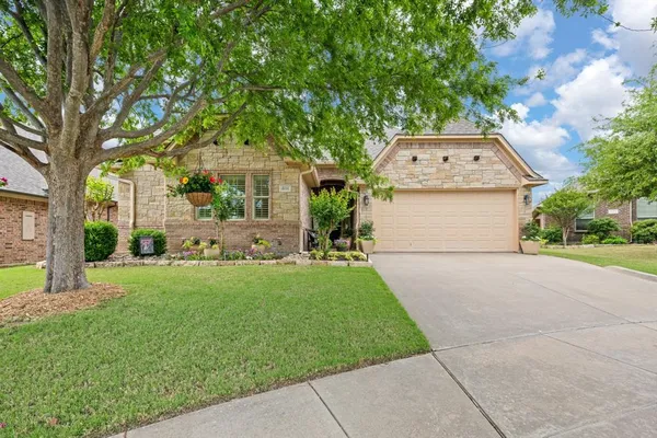 $469,000 | 408 Blue Daze Court, Burleson, TX 76028