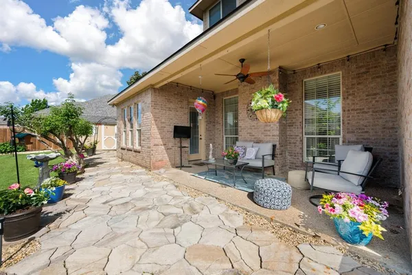 $469,000 | 408 Blue Daze Court, Burleson, TX 76028