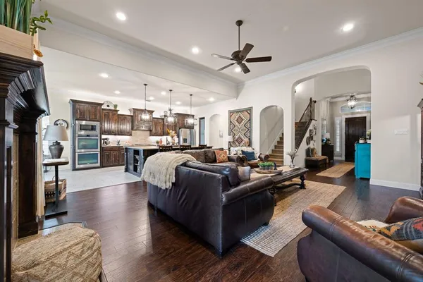 $469,000 | 408 Blue Daze Court, Burleson, TX 76028