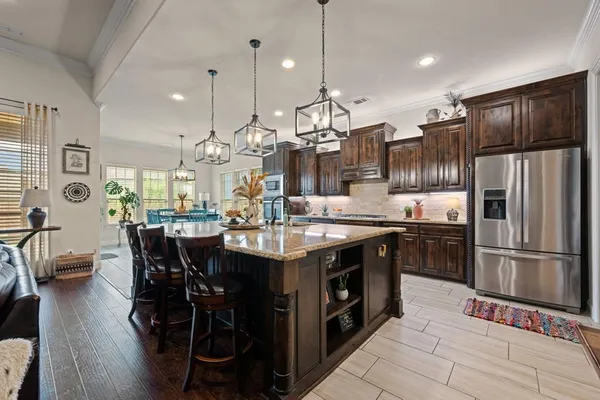 $469,000 | 408 Blue Daze Court, Burleson, TX 76028