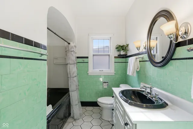 $271,500 | 1029 North Drexel Avenue, Indianapolis, IN 46201