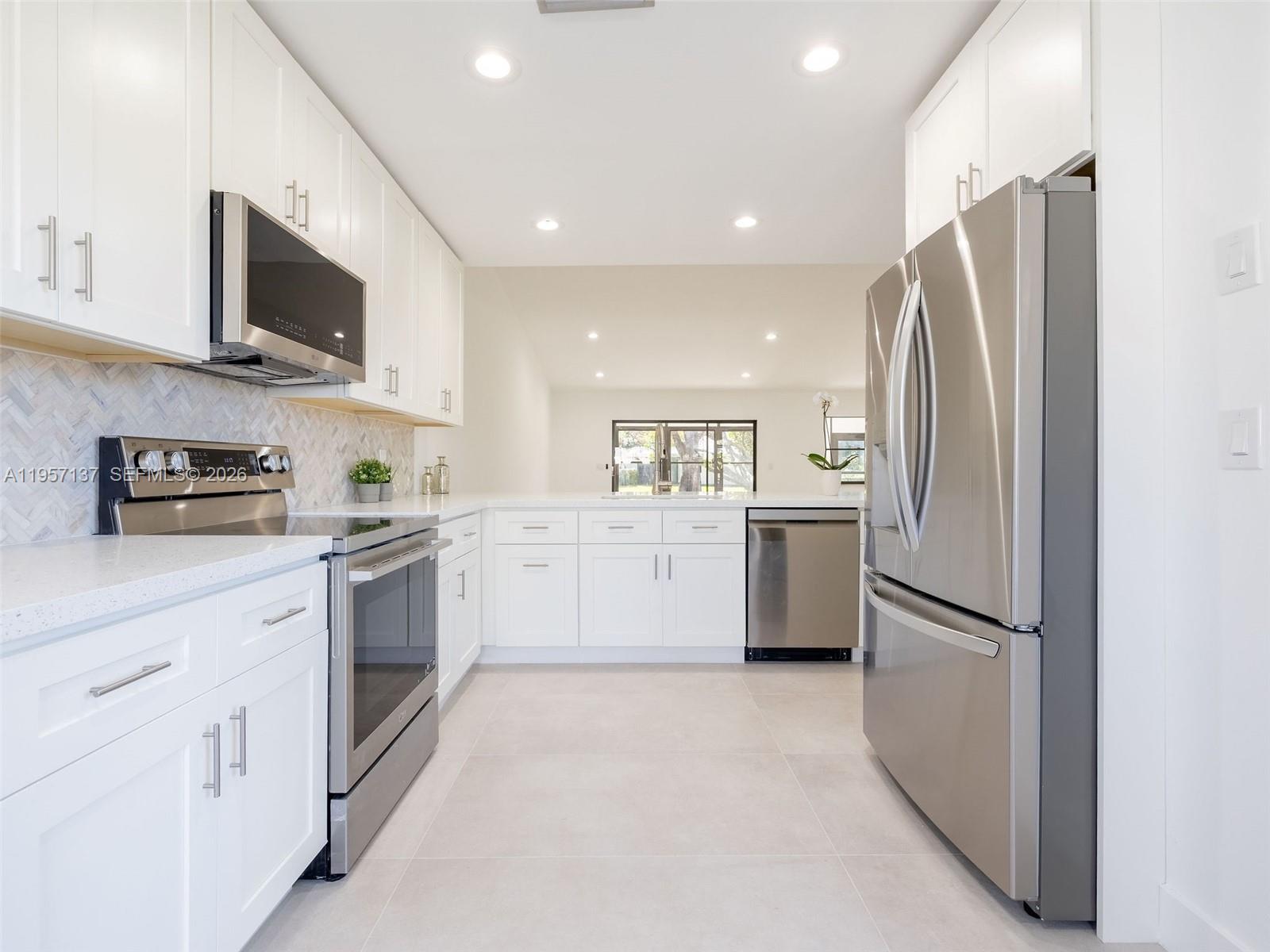 10988 Lake Front Place Boca Raton, FL 33498 - Photo 33 of 85